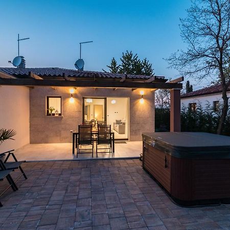 Apartmani Noa I Natali Kaldanija Extérieur photo