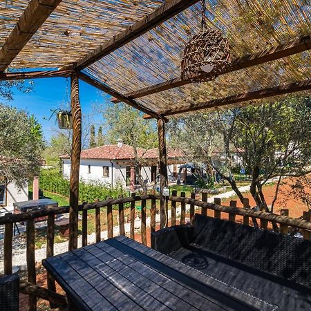 Apartmani Noa I Natali Kaldanija Extérieur photo