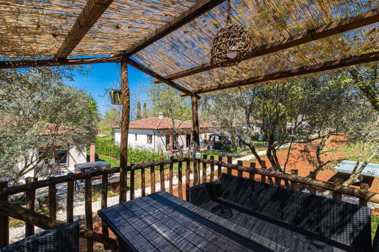 Apartmani Noa I Natali Kaldanija Extérieur photo