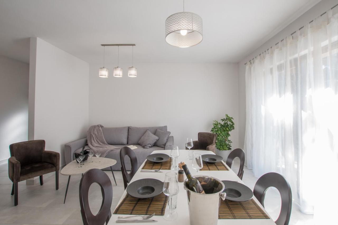 Apartmani Noa I Natali Kaldanija Extérieur photo