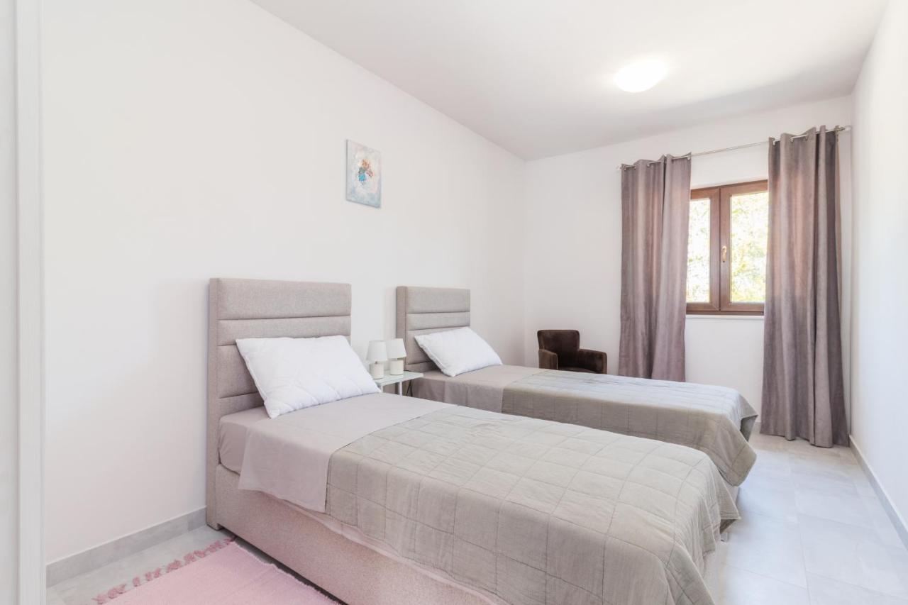 Apartmani Noa I Natali Kaldanija Extérieur photo