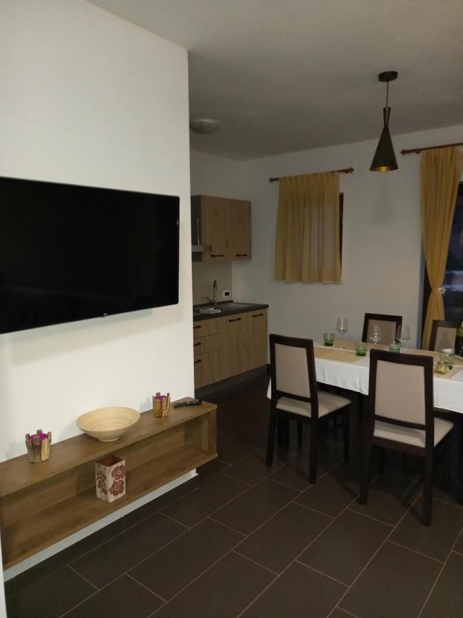 Apartmani Noa I Natali Kaldanija Extérieur photo