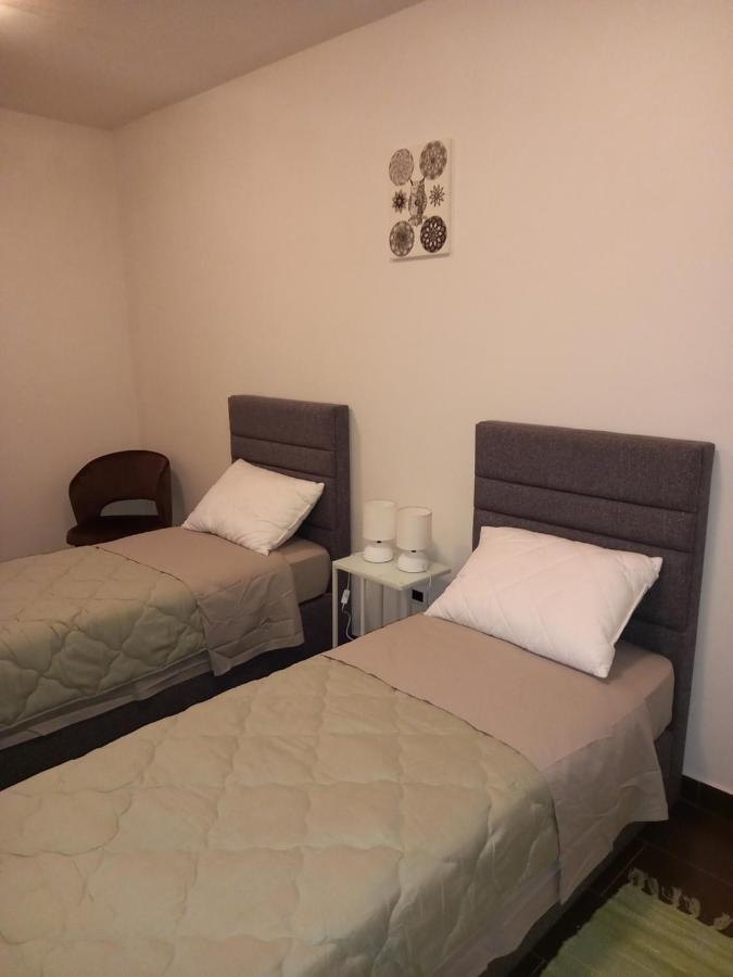 Apartmani Noa I Natali Kaldanija Extérieur photo