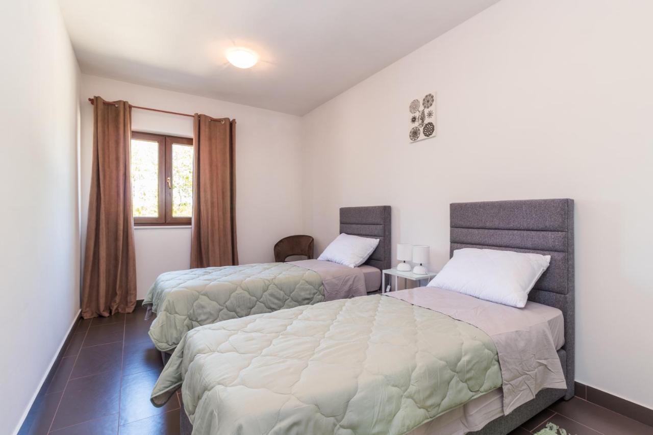 Apartmani Noa I Natali Kaldanija Extérieur photo