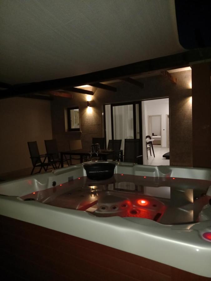 Apartmani Noa I Natali Kaldanija Extérieur photo